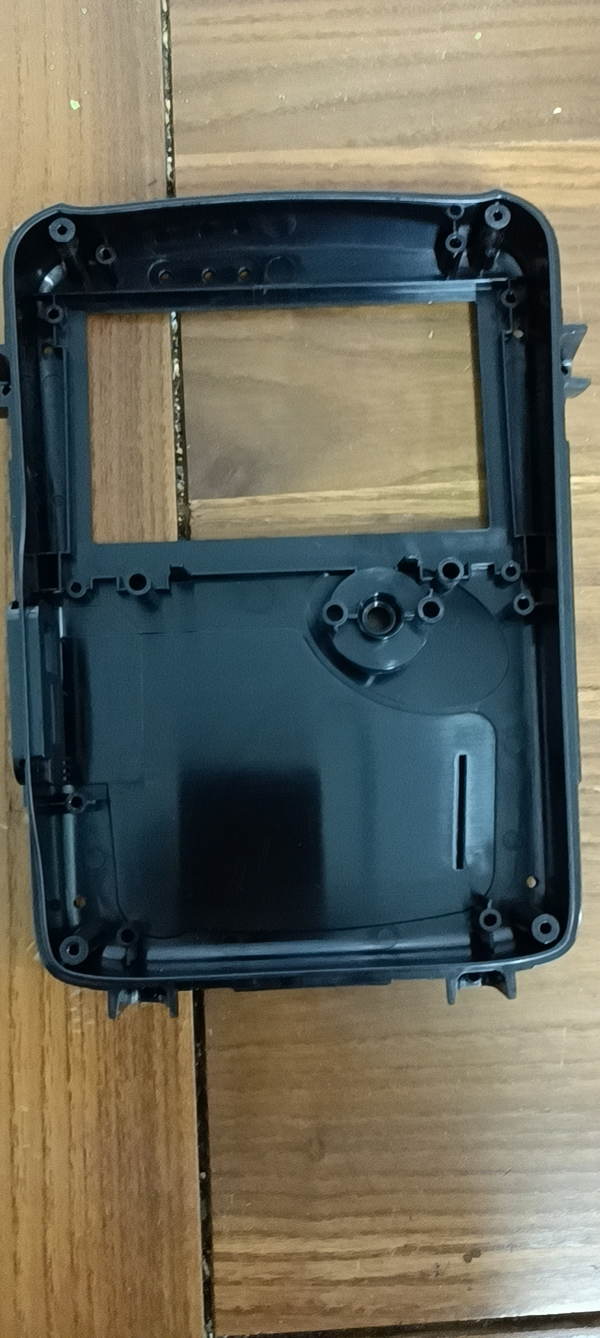 寻求东莞茶山附近真空镀的加工厂，量不定，先打样