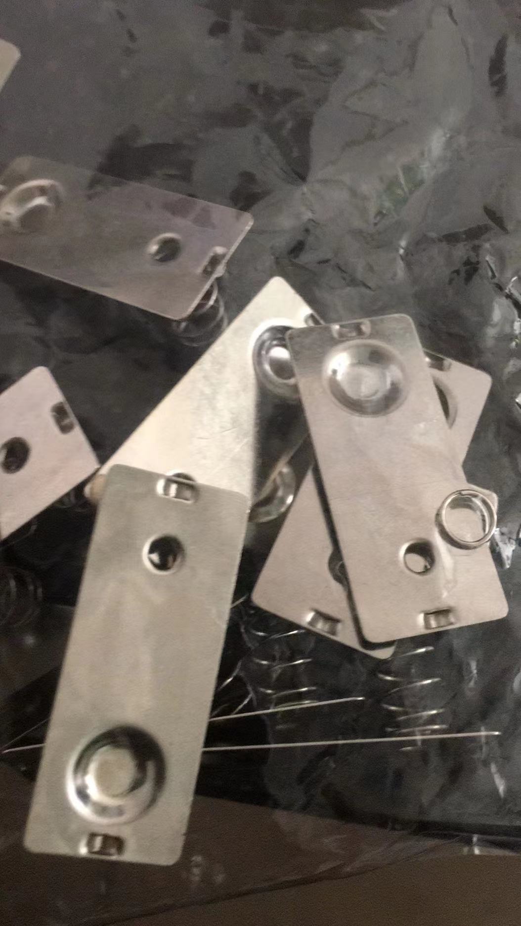 寻求深惠莞镀亮镍的加工厂，需求量200-300公斤，需要打样测试