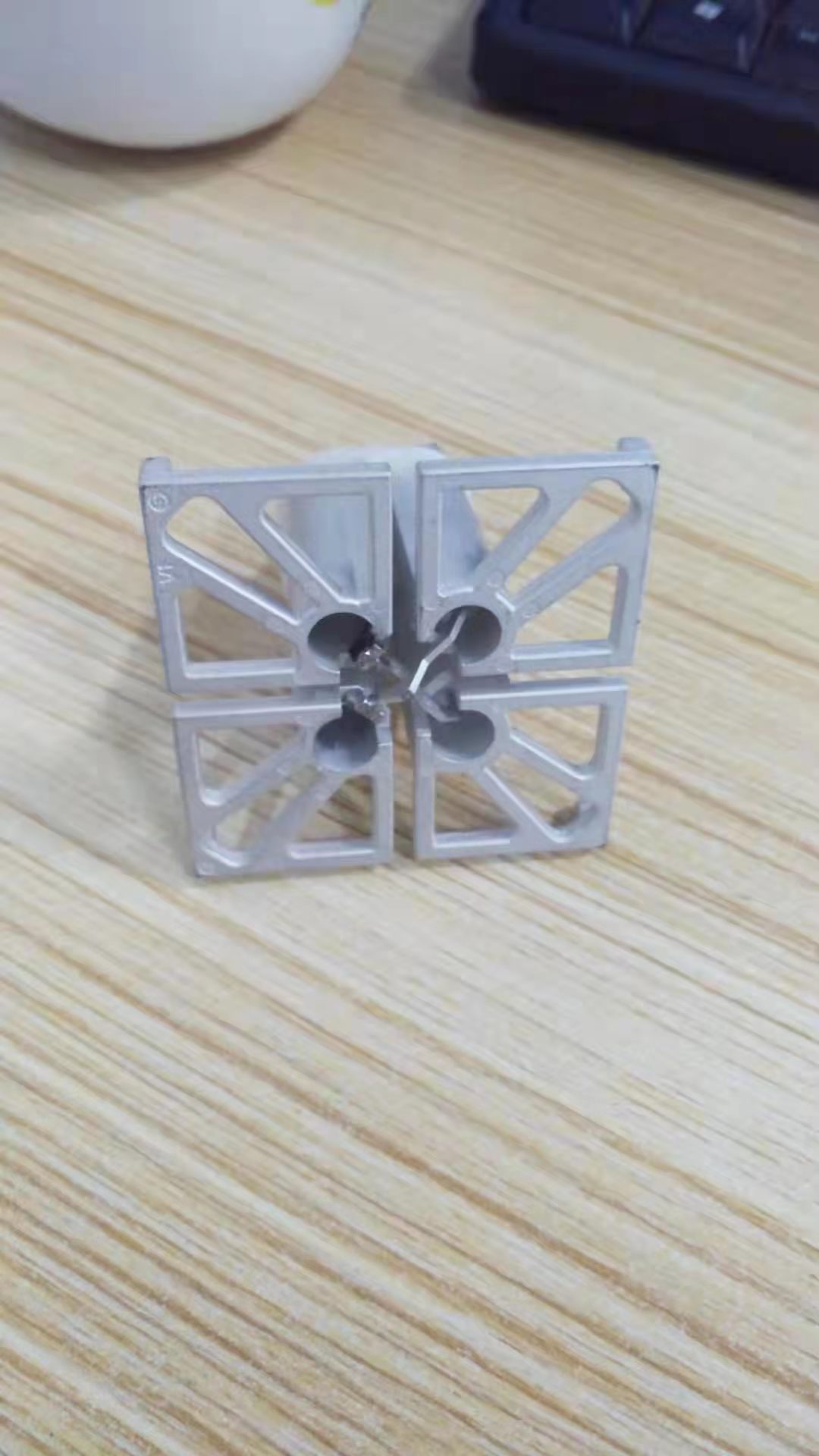 寻找东莞东城附近地区镀铜镀锡加工厂，每月有20万件