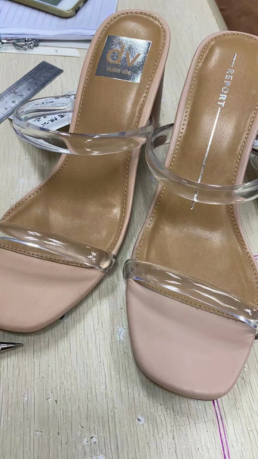 寻求塑胶挤压的加工厂，首单是两万米，材质是塑胶透明pvc