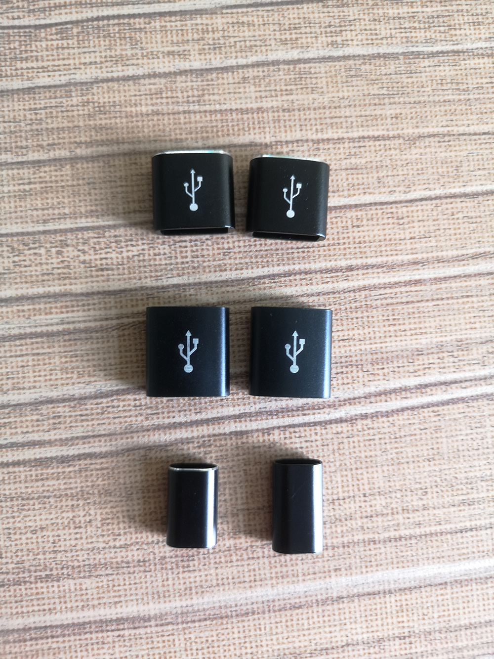 寻找珠三角地区有做如图产品加工厂，每月量有几万个