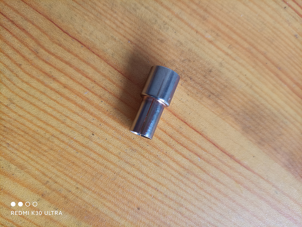 寻求东莞地区五金加工厂，预计一万件