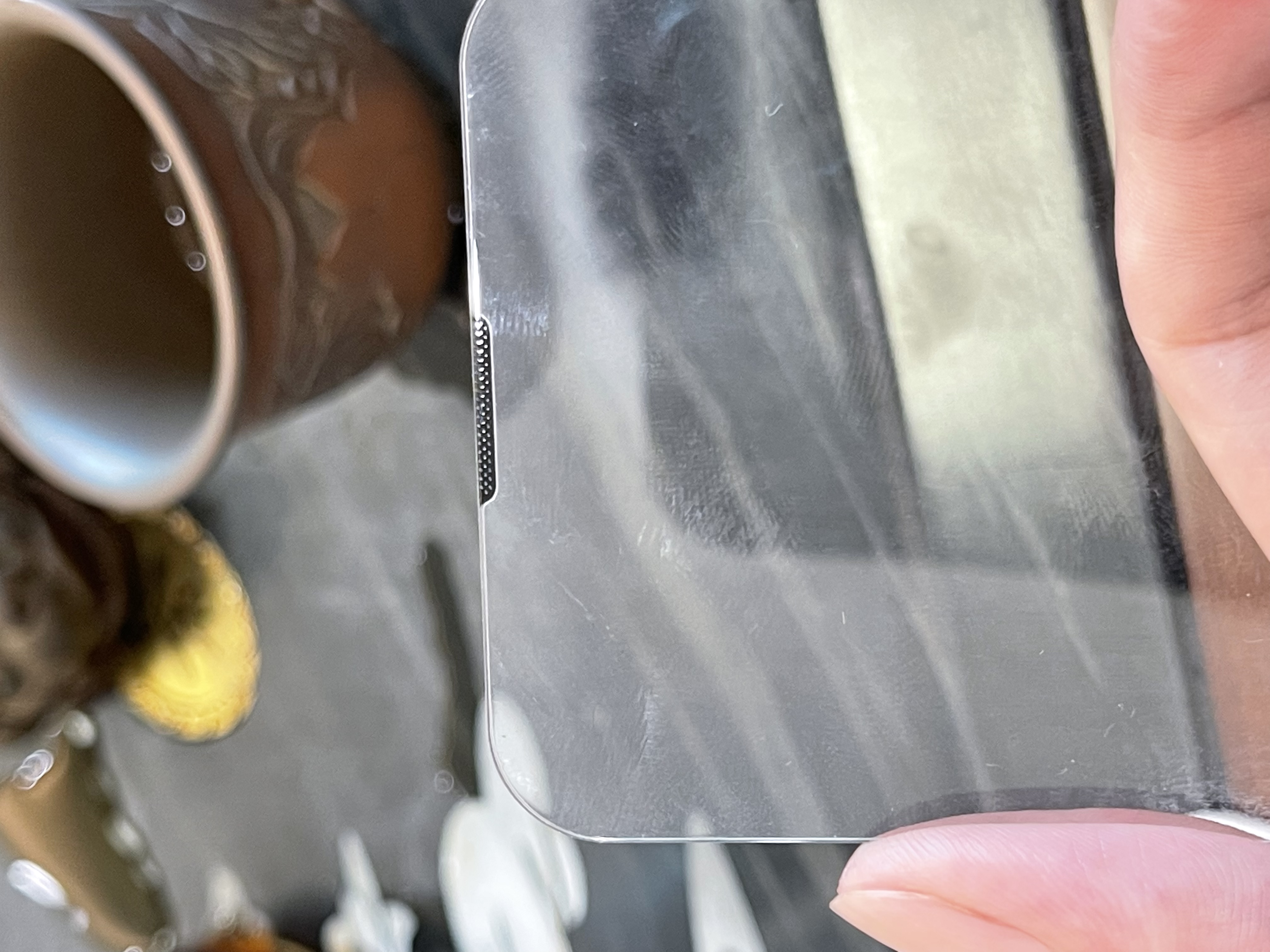 寻求珠三角地区做高铝玻璃激光打孔的加工厂，大概2-5K/天