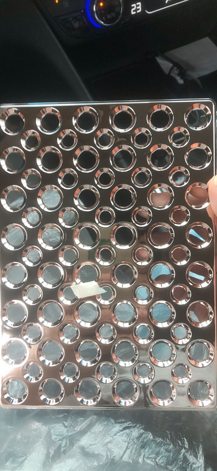 寻找深圳沙井近点地区塑料真空镀加工厂，首批2千件，后期还会有