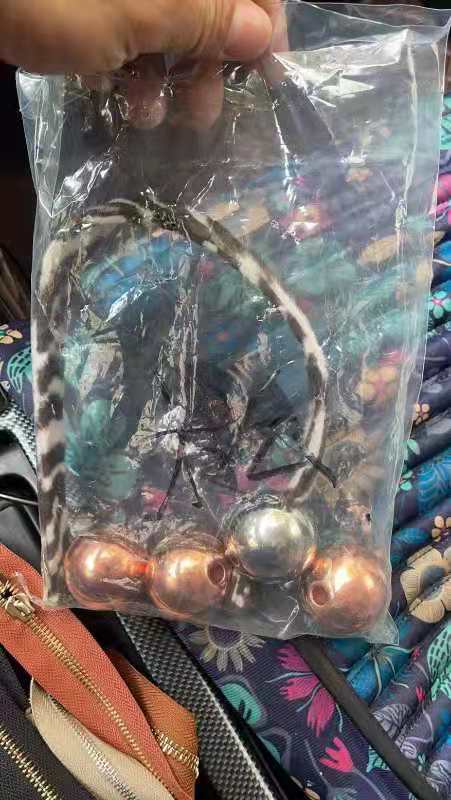 寻求水镀铬色（亮银色），目前先打板1000件，亚克力材质