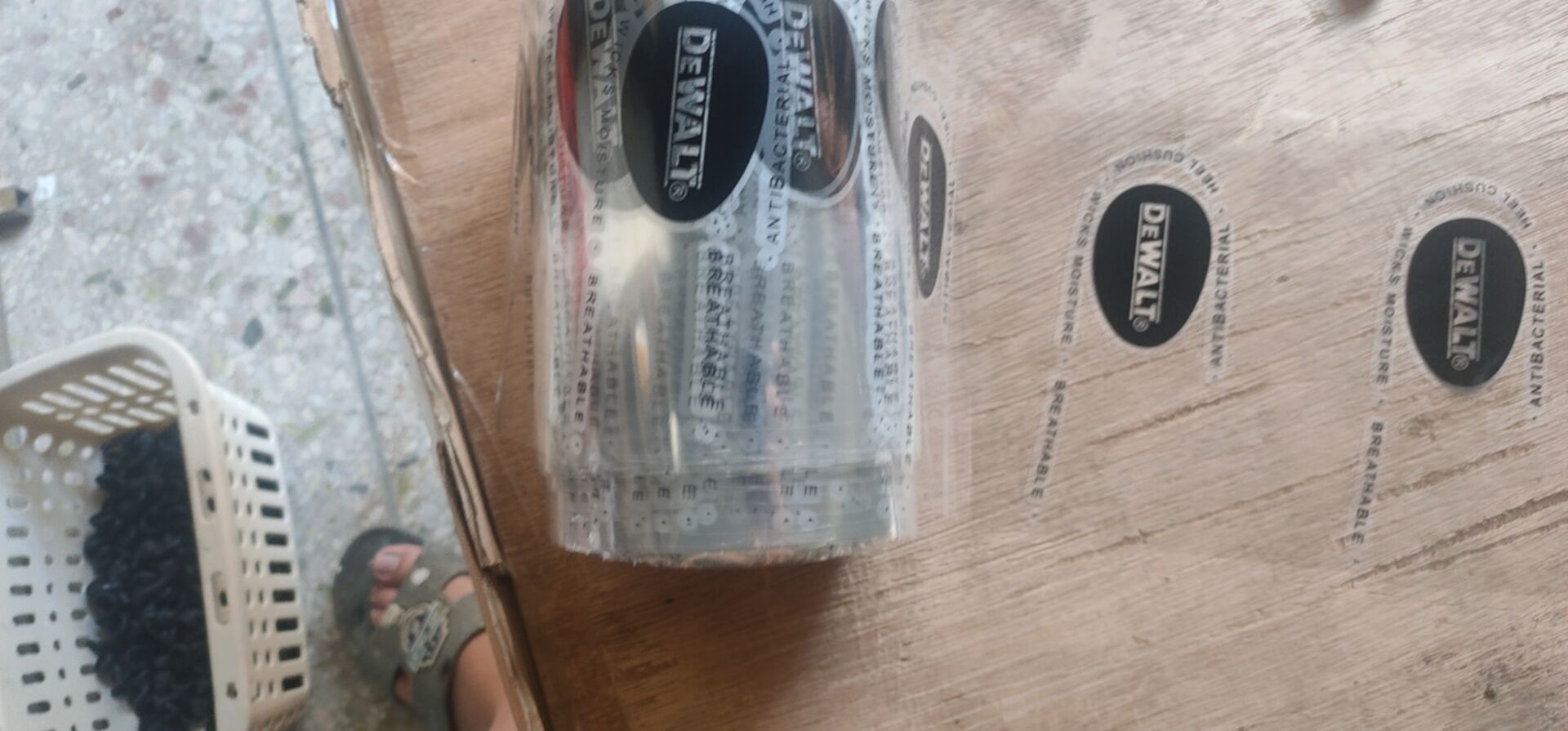 寻找深莞惠地区做塑胶产品的加工厂，前期需要开简单的模具