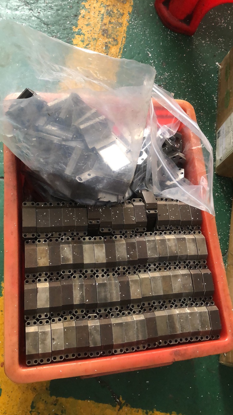 寻求长期合作的电泳黑色加工厂，量每批几十公斤那样