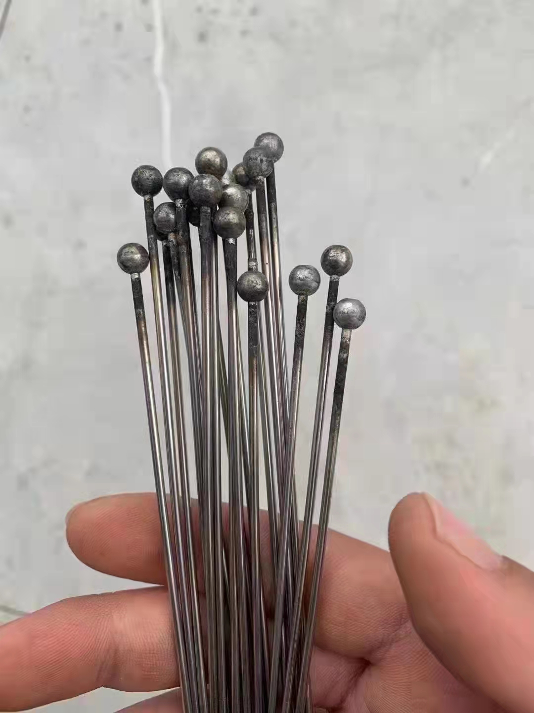 寻求深惠莞有做电弧焊或者是打头机的加工厂，需求几十万件/三款/每月