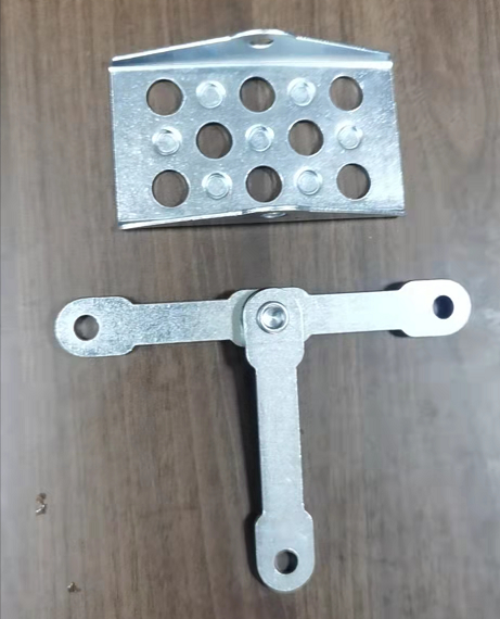 寻求有做类似产品图工件的冲压加工厂，一个月大概有一两万套