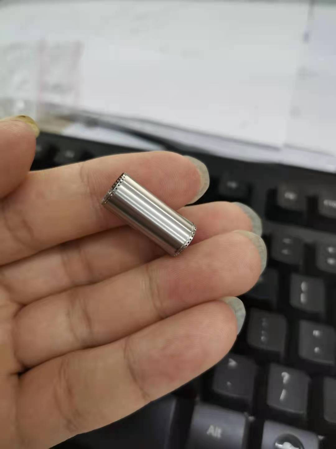 寻求深圳做四轴精雕的加工厂，目前是2款4000件