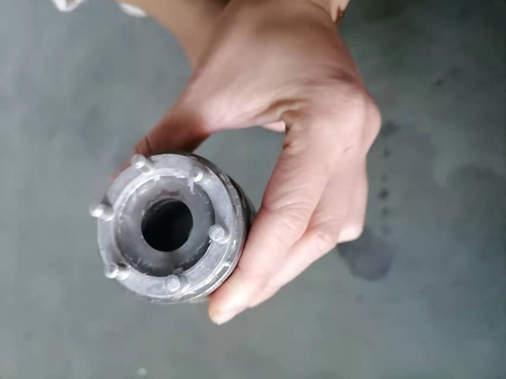 寻求珠三角有可以做马达转子灌铝的加工厂，量还可以