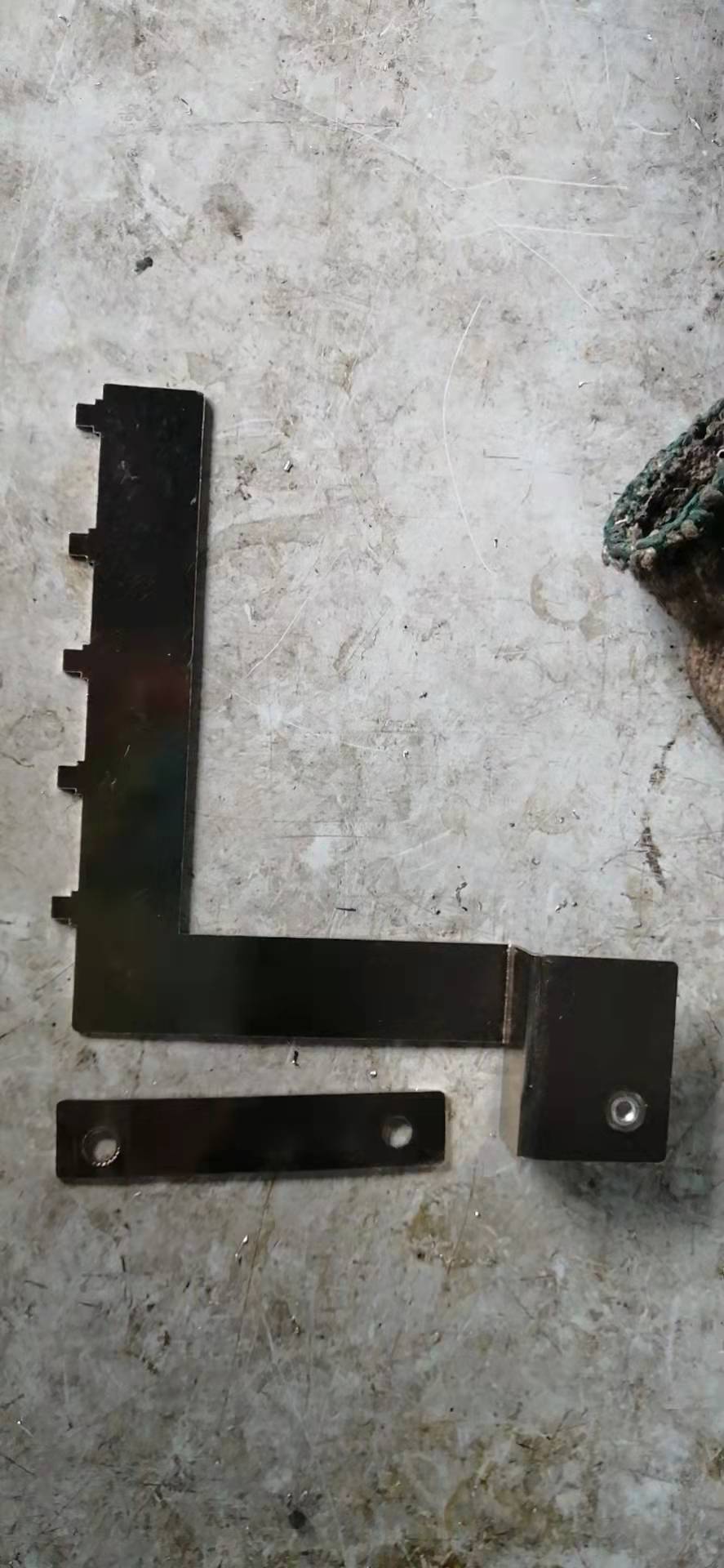 寻求镀镍的电镀加工厂，量二千多套，材质铜的h62