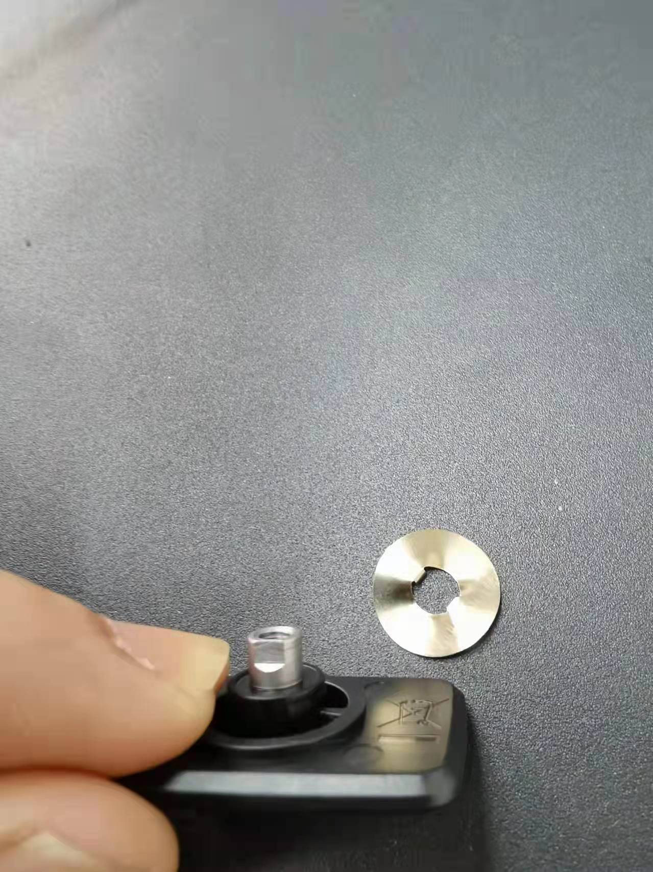 寻求做不锈钢件的涂层的加工厂，先做两个，搞定后每件都有30万的