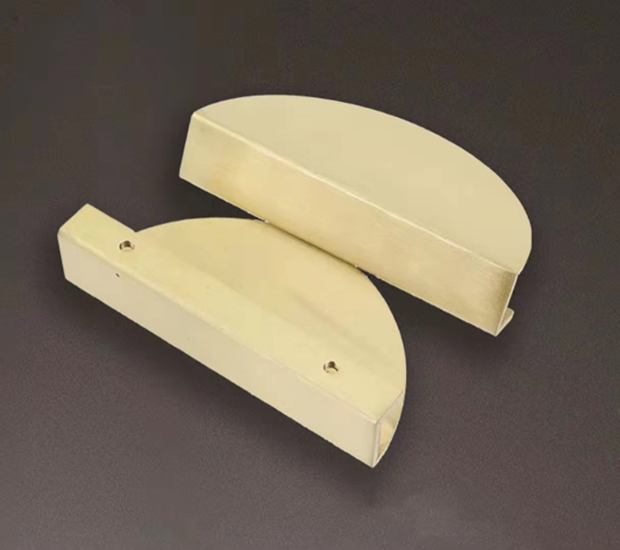 寻求镜面抛光+镀镍打底+镀仿金色的加工，先按MOQ5000件