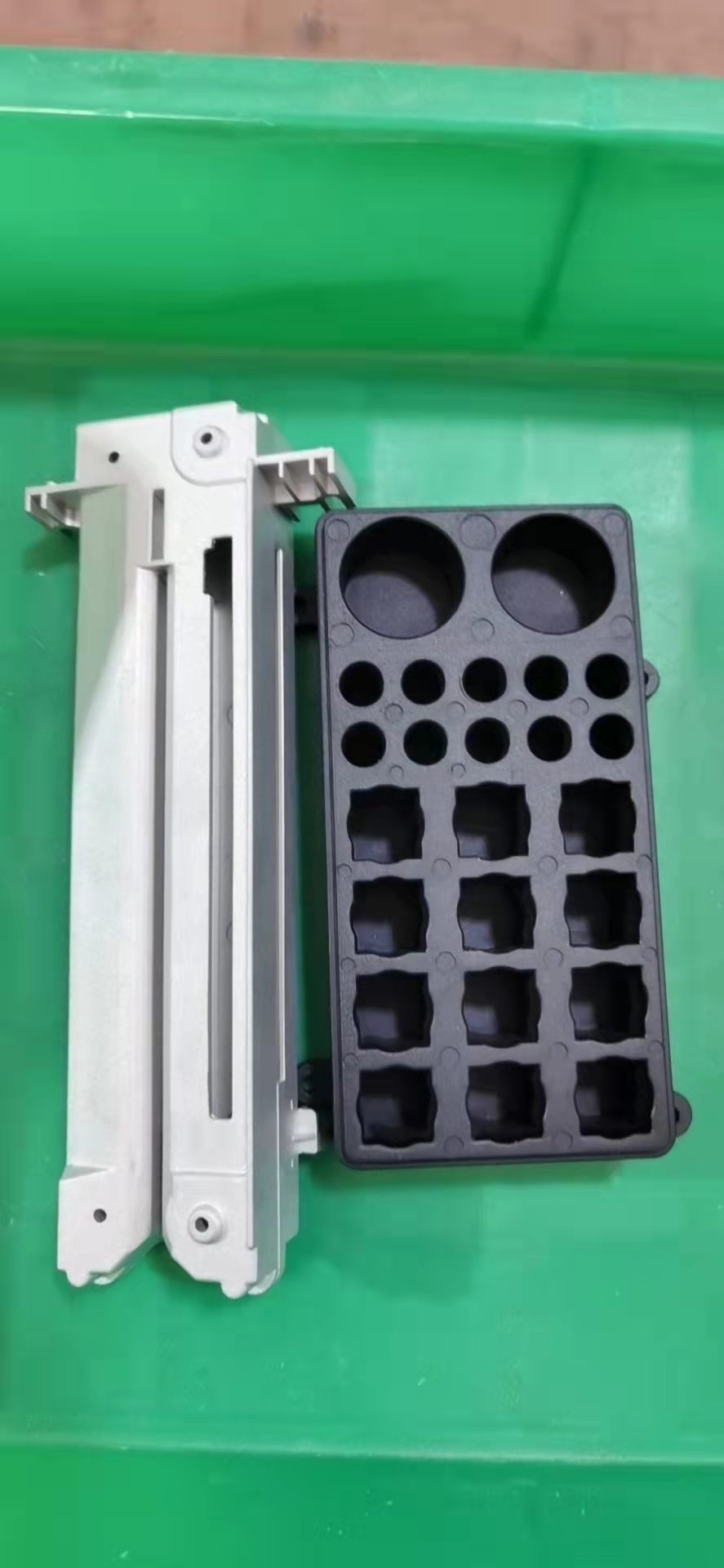 寻求东莞附近地区压铸铝氧化加工厂，要先打样