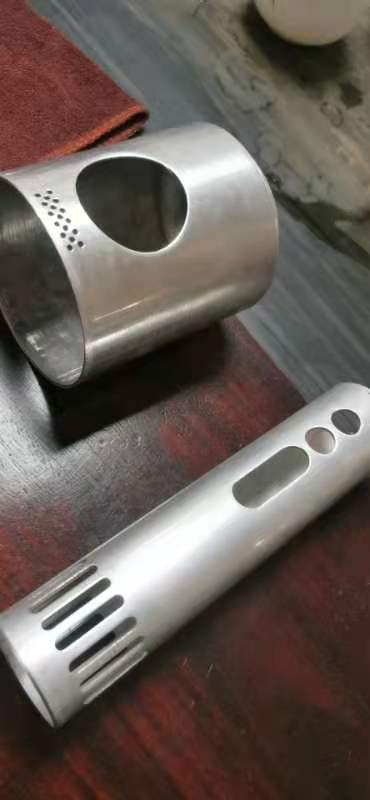 寻求阳极氧化加工厂，先打样，材质是铝合金