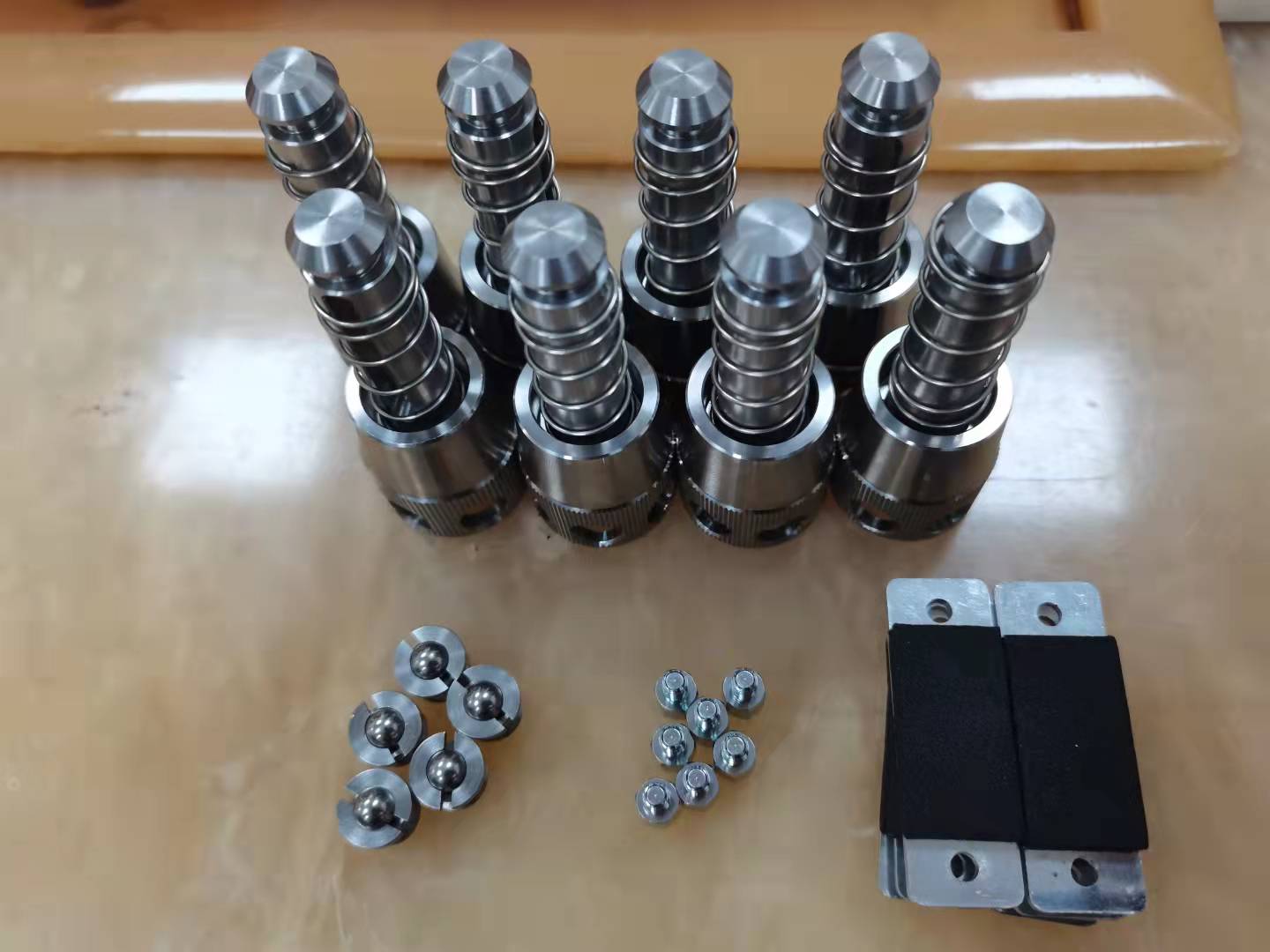 寻求深莞惠地区做数控车床和电脑锣的加工厂