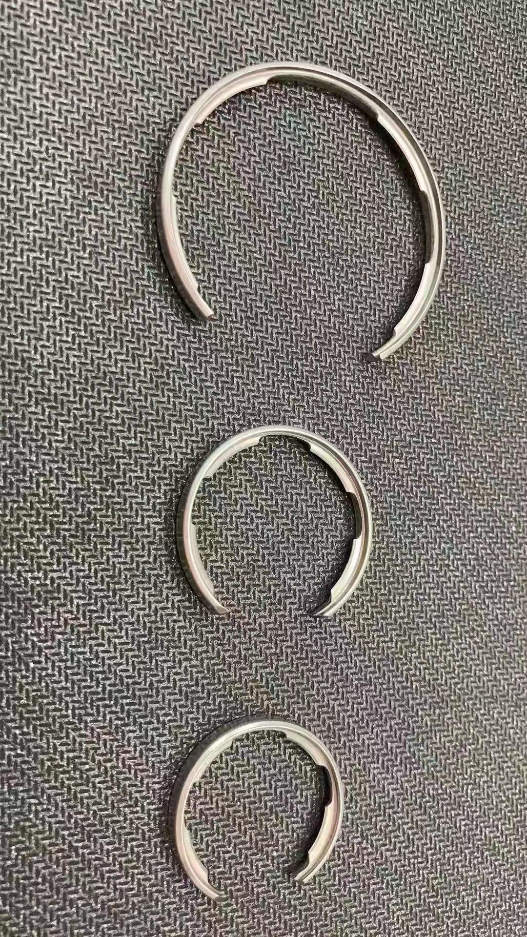 寻求五金加工厂，量每款第一批三千件，有三款