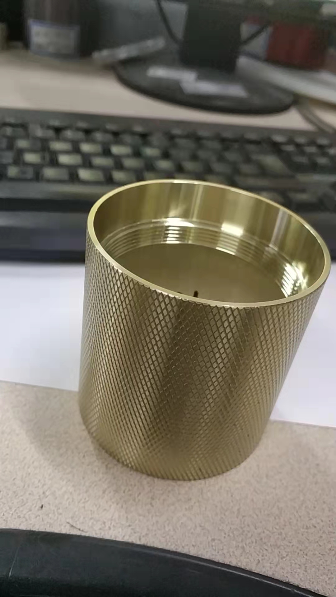 寻求东莞，中山电泳金色的加工厂，量每月平均十万件左右