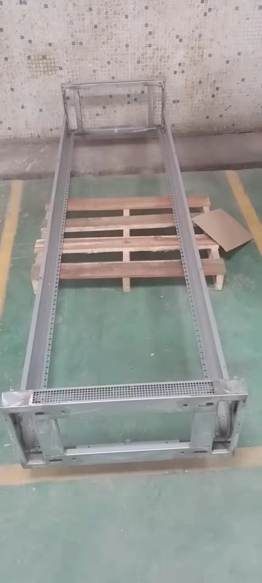 寻求东莞清溪镇喷粉加工厂，每天都有要交货大批量的，每天100~200套