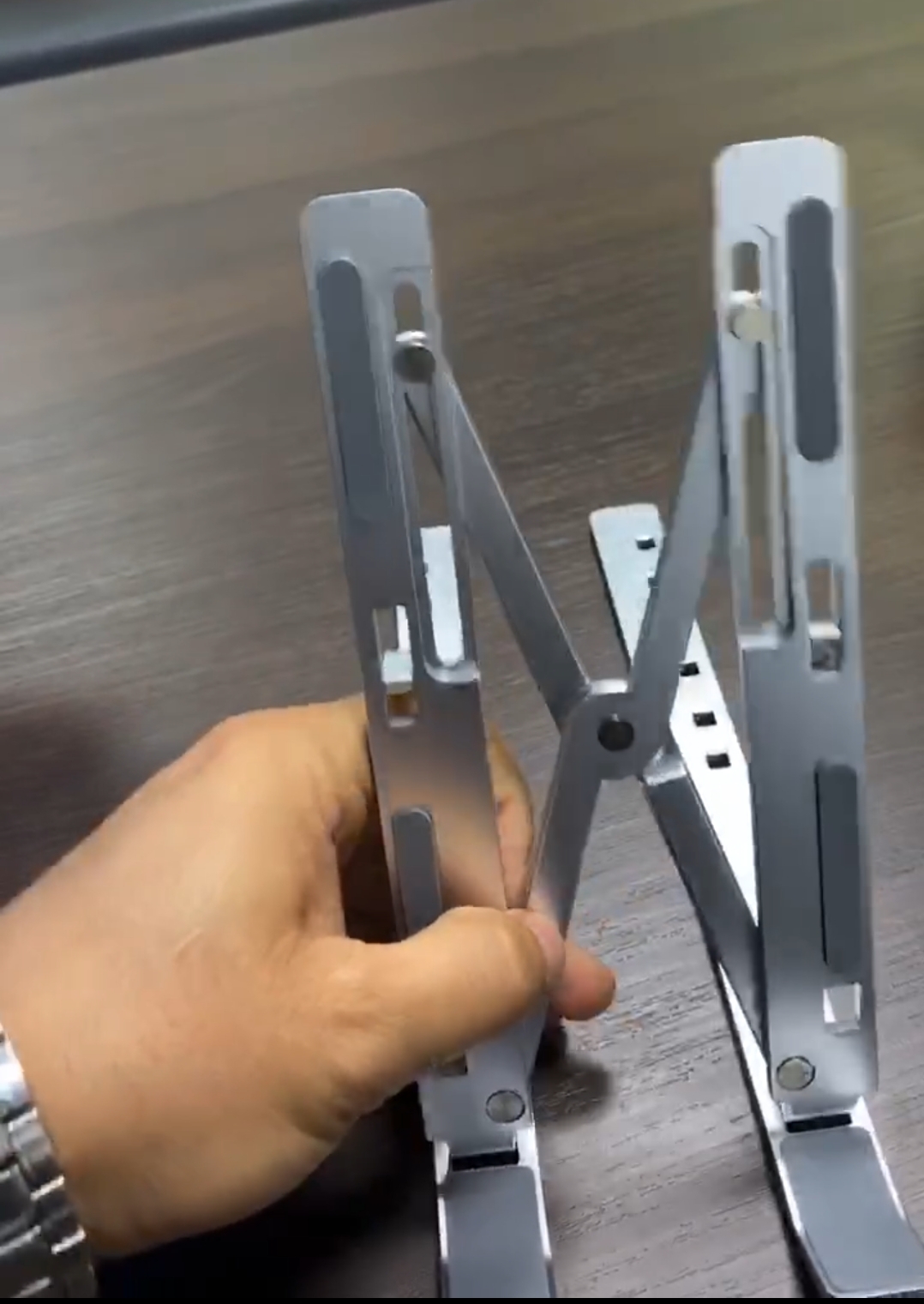 寻求专业做支架的冲压厂，首单五千套，材质是铝的