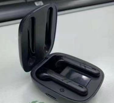 寻找有做如图耳机件加工厂，最好是厂家这边现有模具的