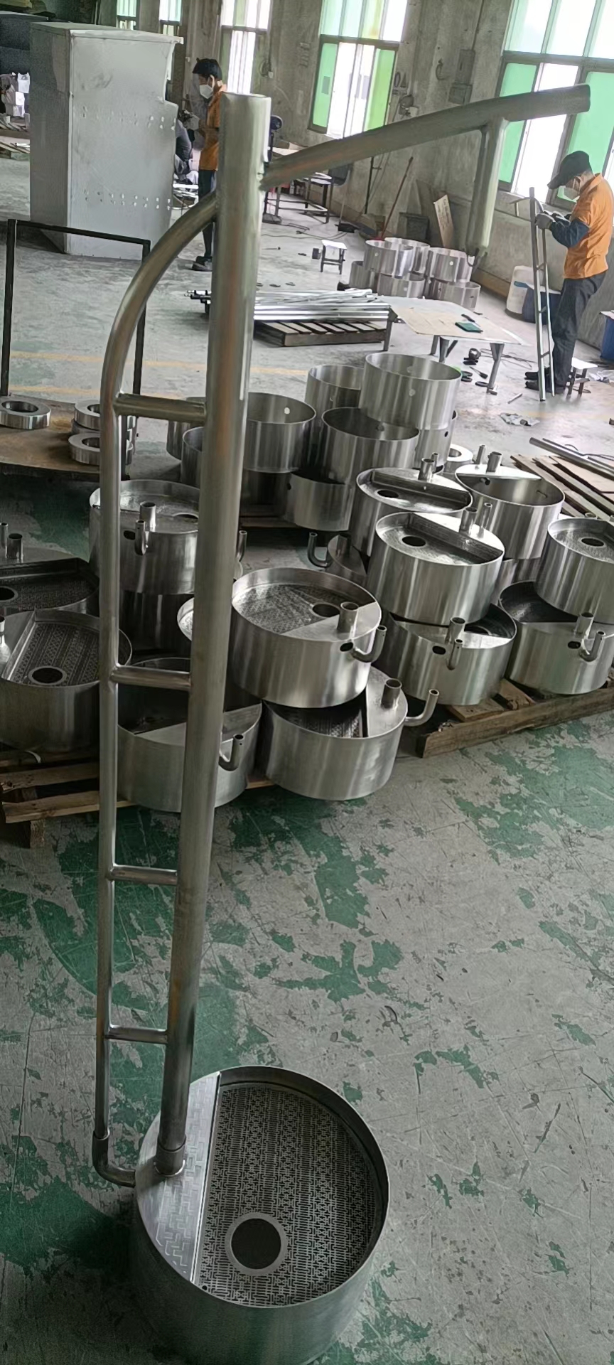 寻求东莞黄江、大朗附近地区不忙的抛光加工厂，每月有120套