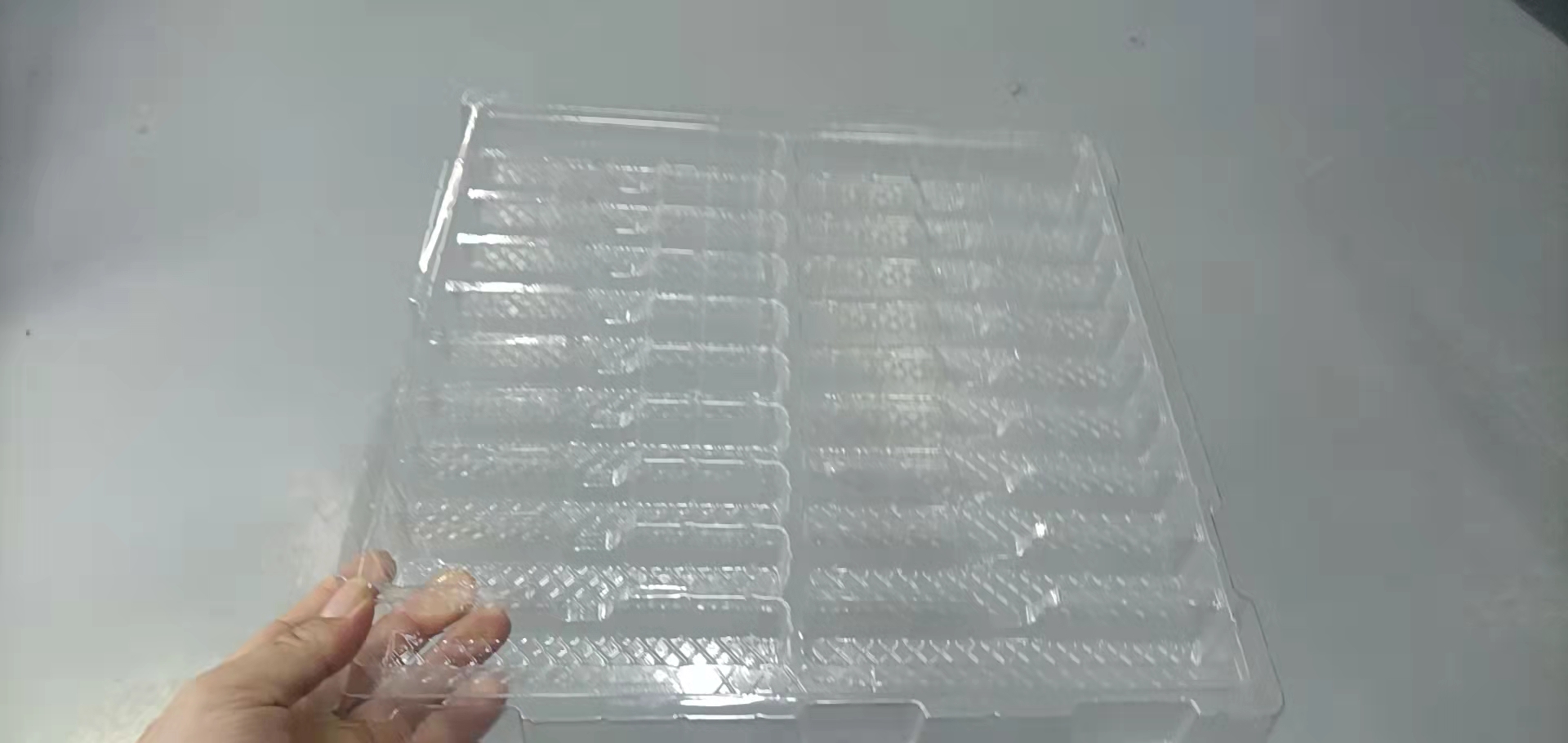 寻求东莞长安，虎门周边做单个眼镜架吸塑盒的加工厂，每月都有的