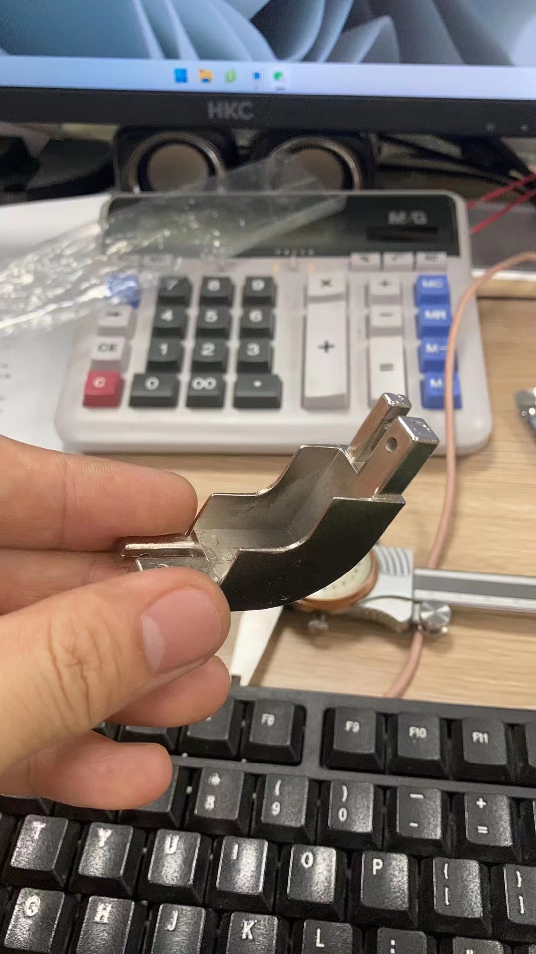 压铸外发加工，前期打样3000件，后续每批下单十万件
