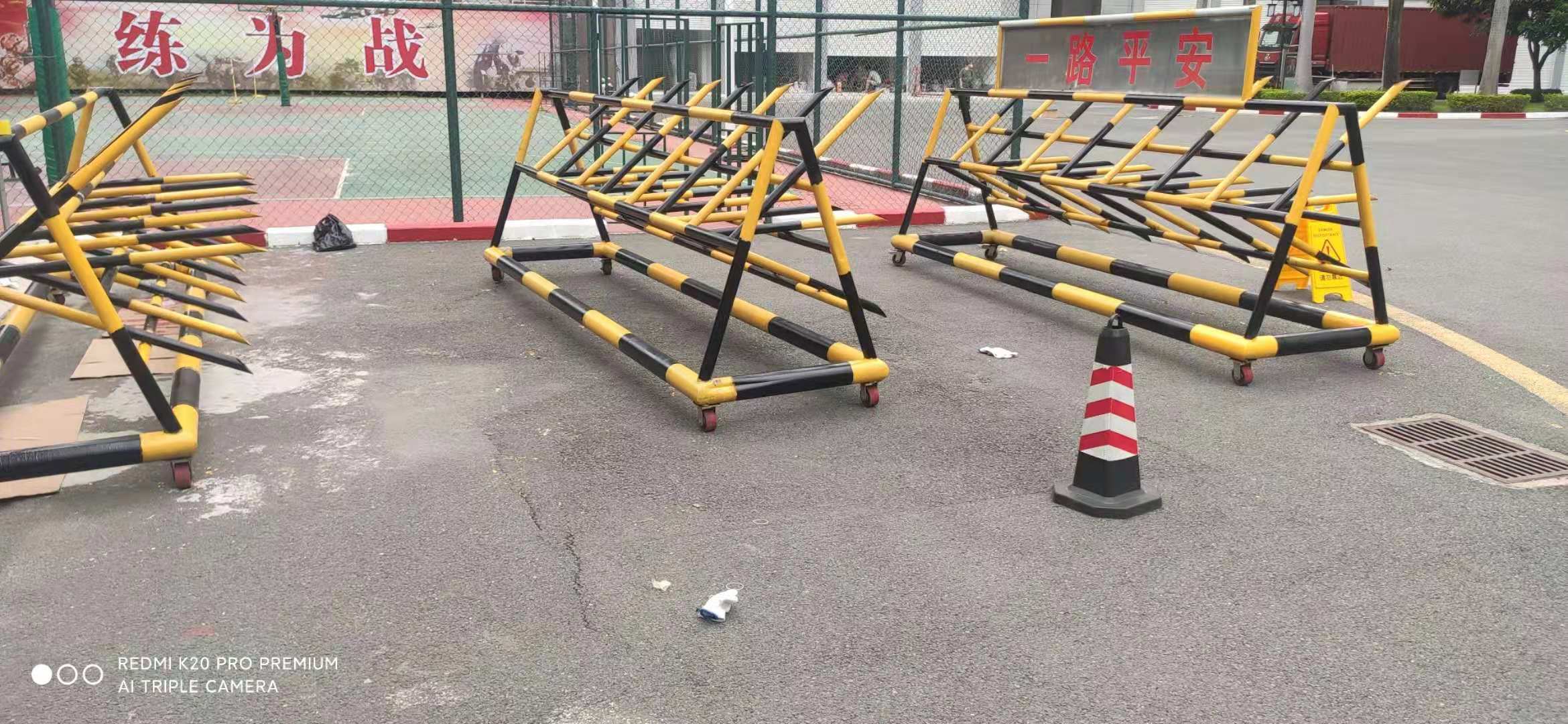 寻求深圳地区做喷油漆的加工厂，现在有三个，材质是铁的