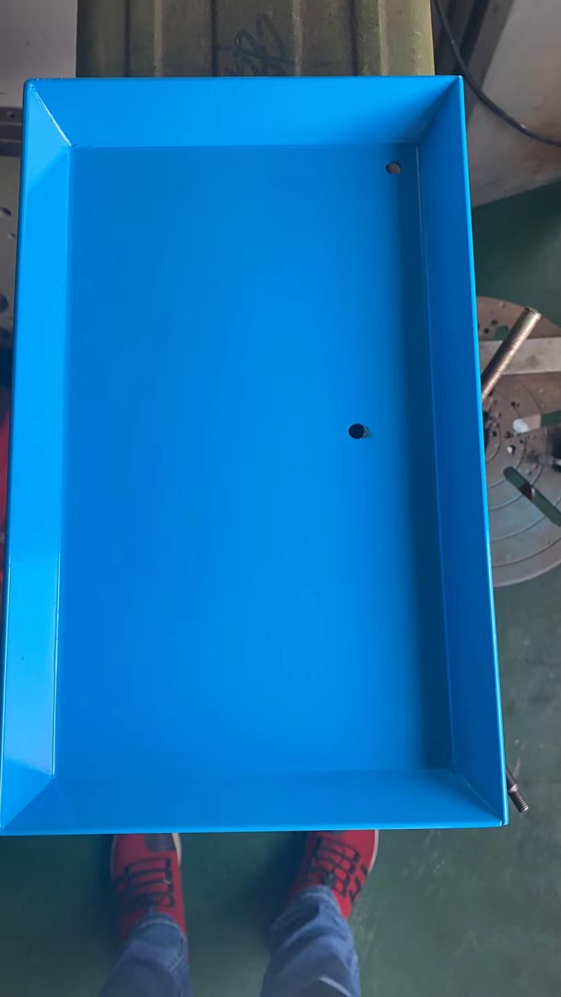 寻求烤漆加工厂，现在有两款，目前有一千多件