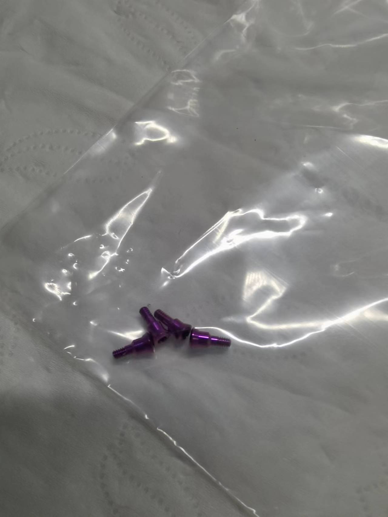 钛合金氧化外发加工，长期订单量，量还可以