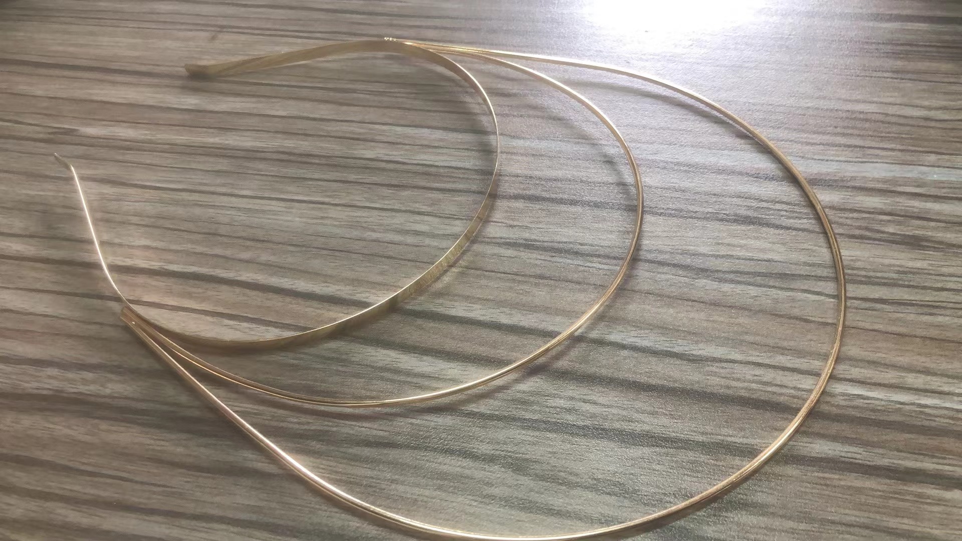 挂镀镀18k金外发加工，年需求量六十万件，一批十万件