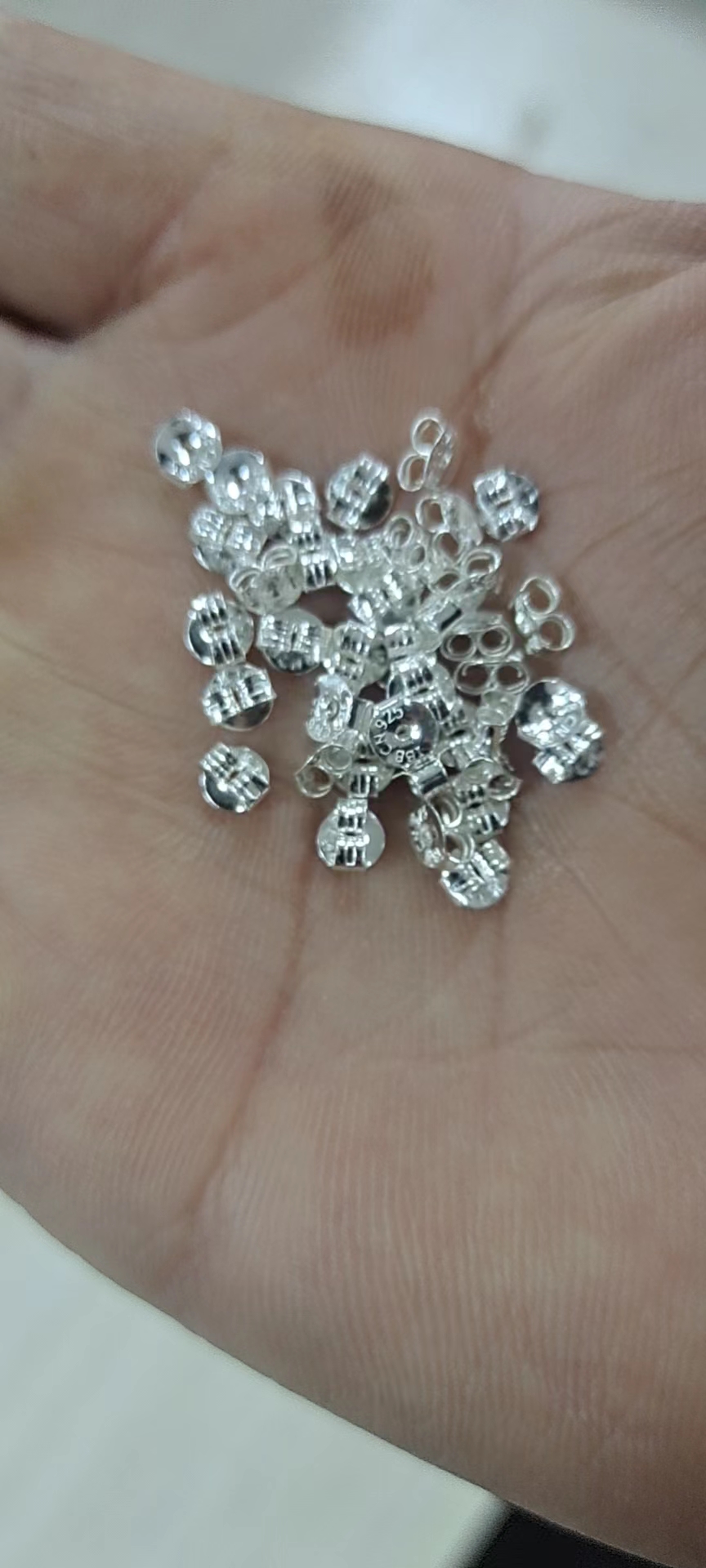 寻求真空镀加工厂，我们一直有产品要做的，量应该还可以