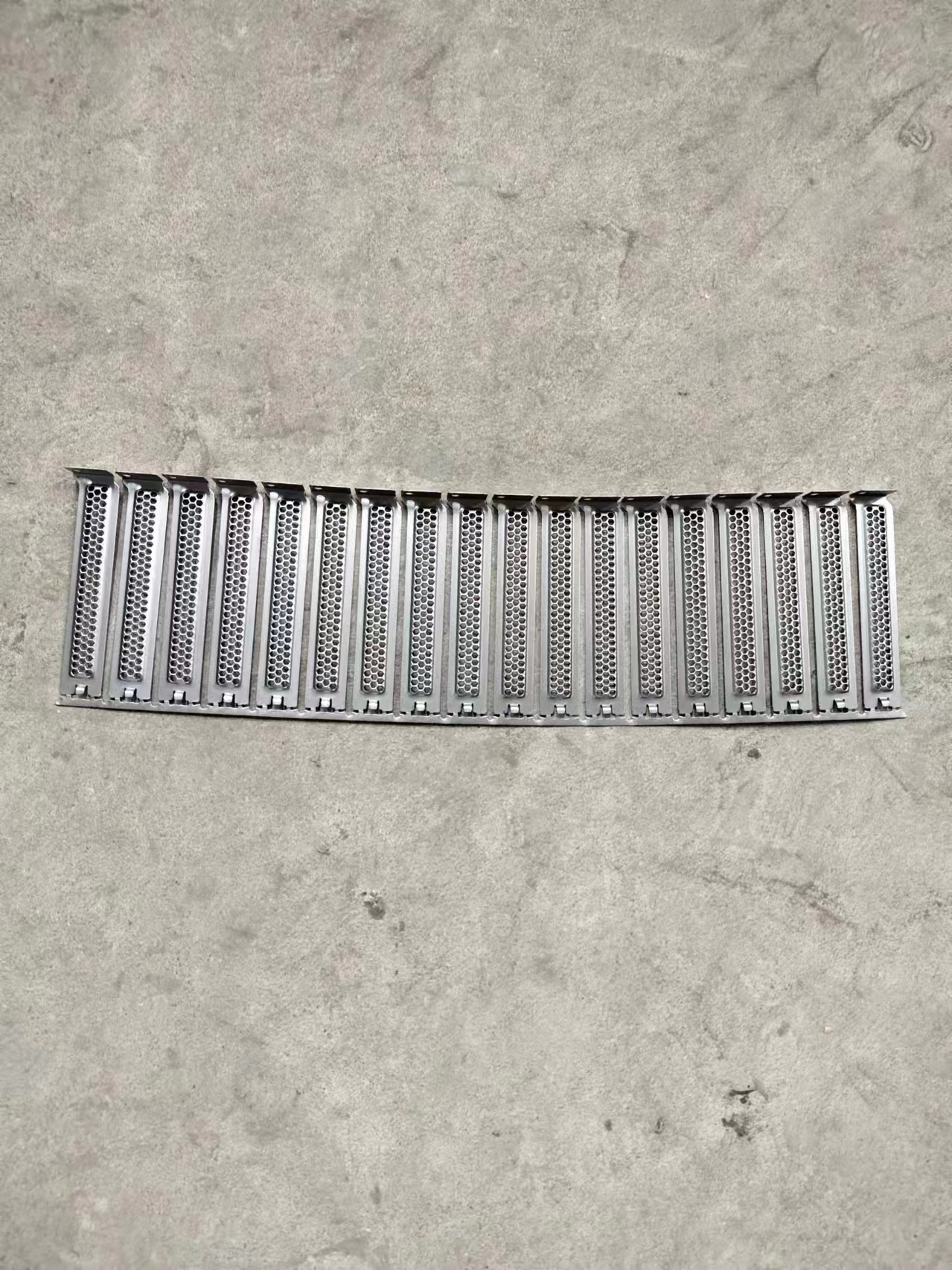 寻找深圳附近地区电镀黑色加工厂，量还不定，要先打样才能确定