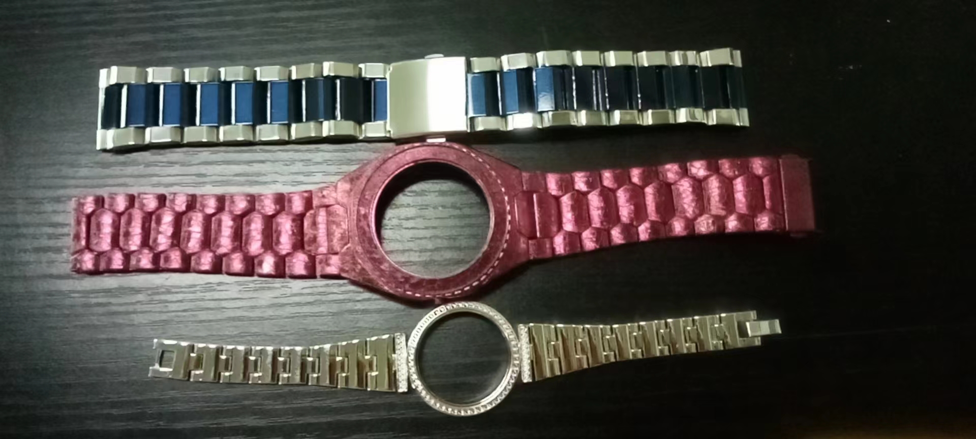 寻有做带喷漆挂具以及挟模具喷漆的加工厂，长期订单量