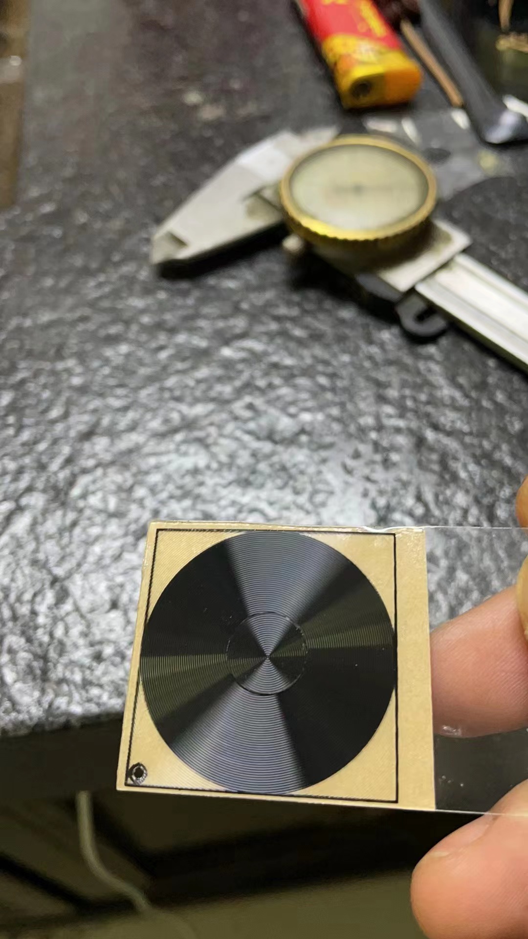 寻有在深莞做cd纹或者PVC合作的加工厂，量还可以