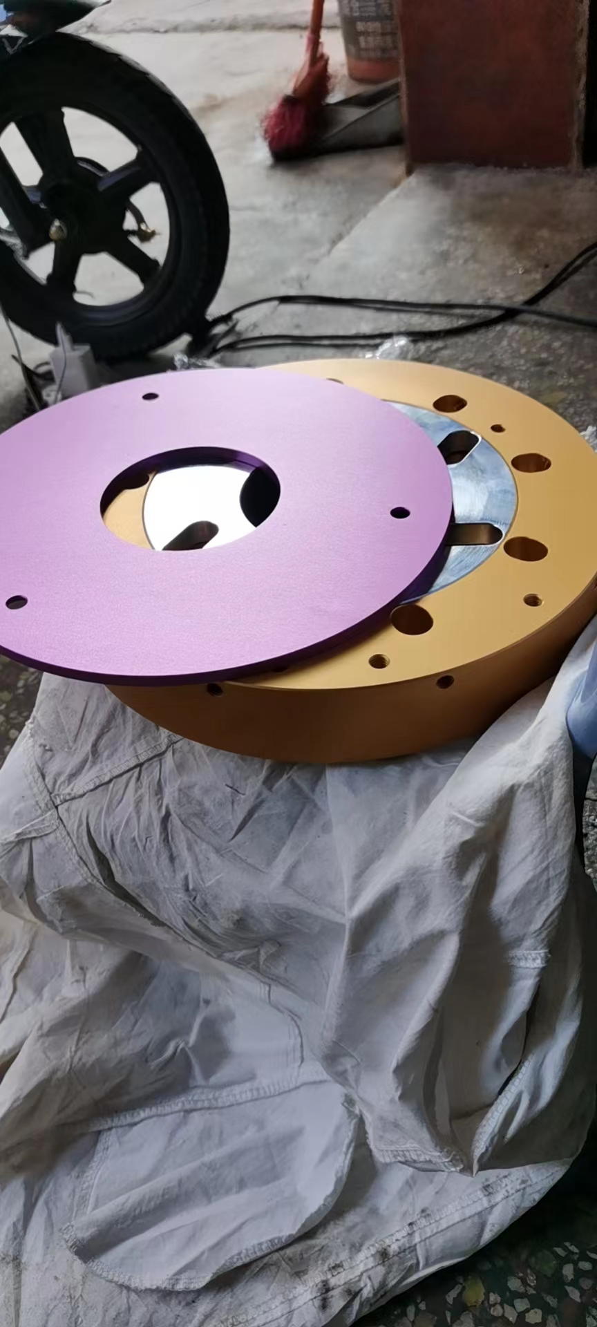 寻阳极氧化合作的加工厂，目前有15件，一件大概是4公斤