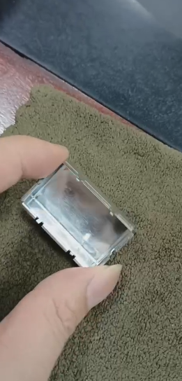 寻有可以做挂镀亮锡的加工厂，一个月大概有一两万件