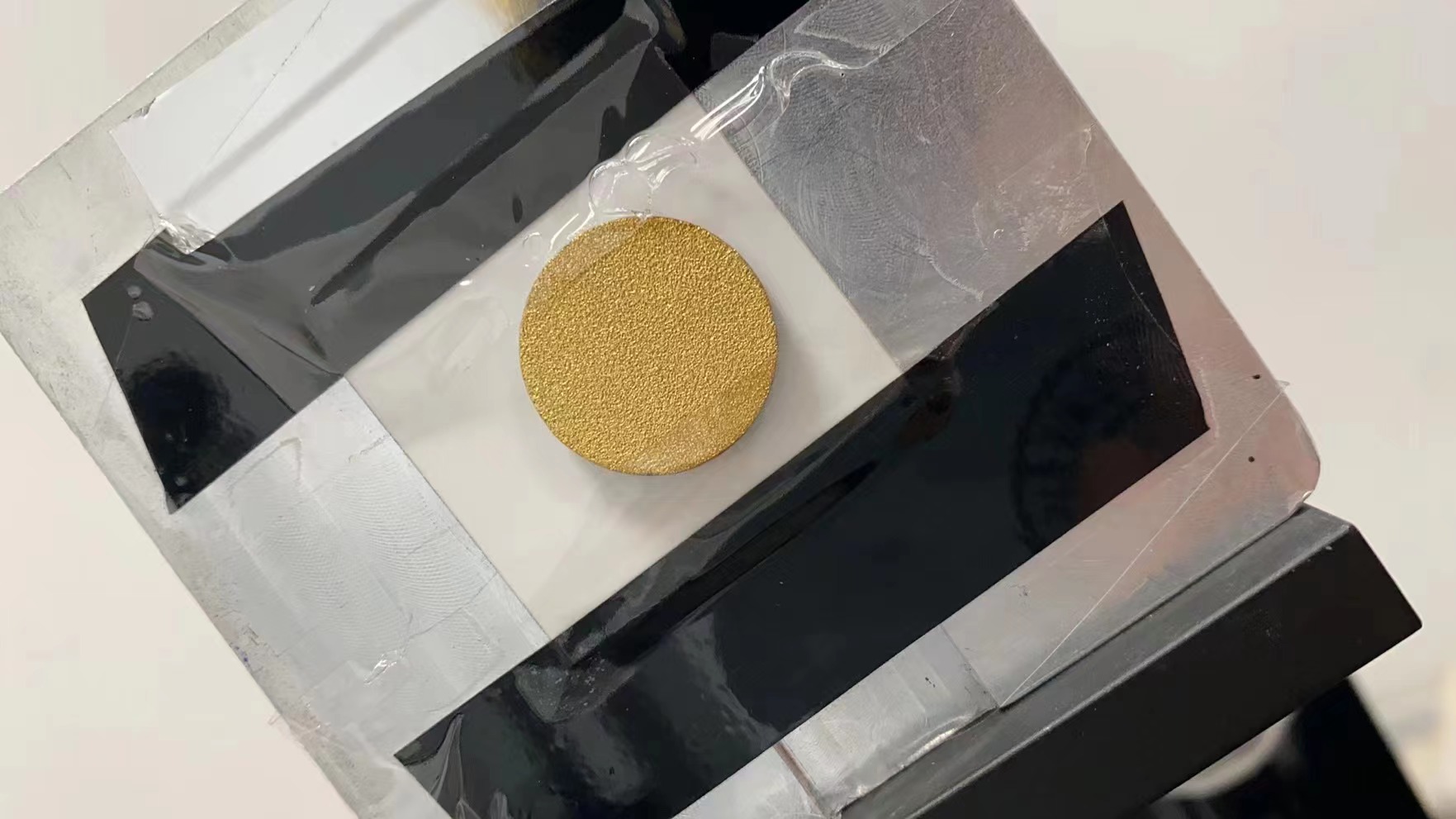 寻喷陶瓷砂的加工厂，具体多少还不清楚的