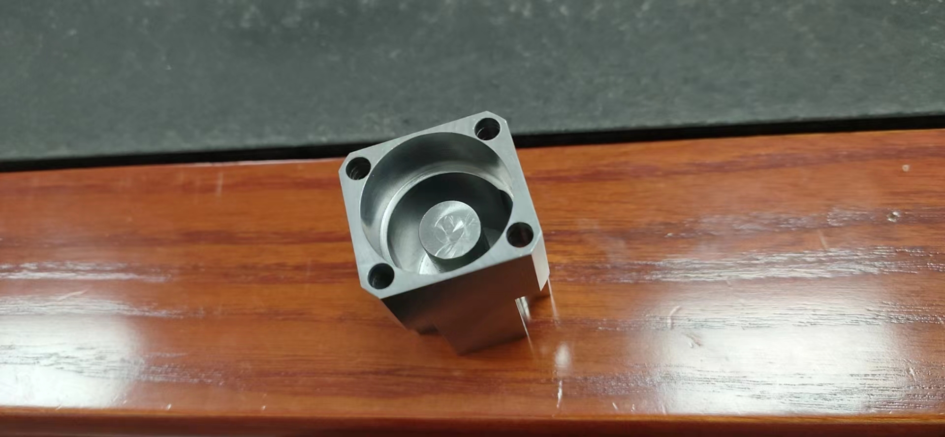 寻有可以做头部抛光的加工厂，目前有几千件