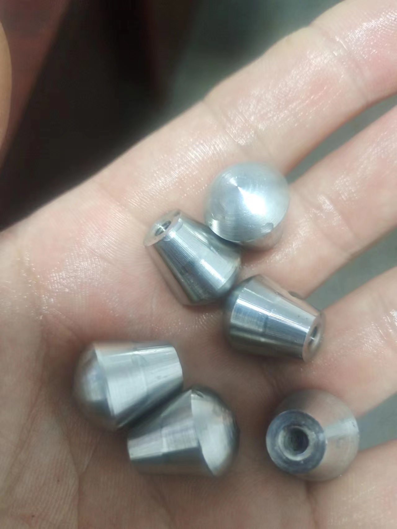 寻找浙江宁波地区抛光加工厂，量每月都有几万个