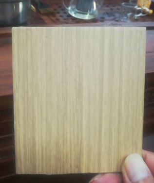 寻找上海附近地区喷涂如图木纹加工厂，量有600个平方