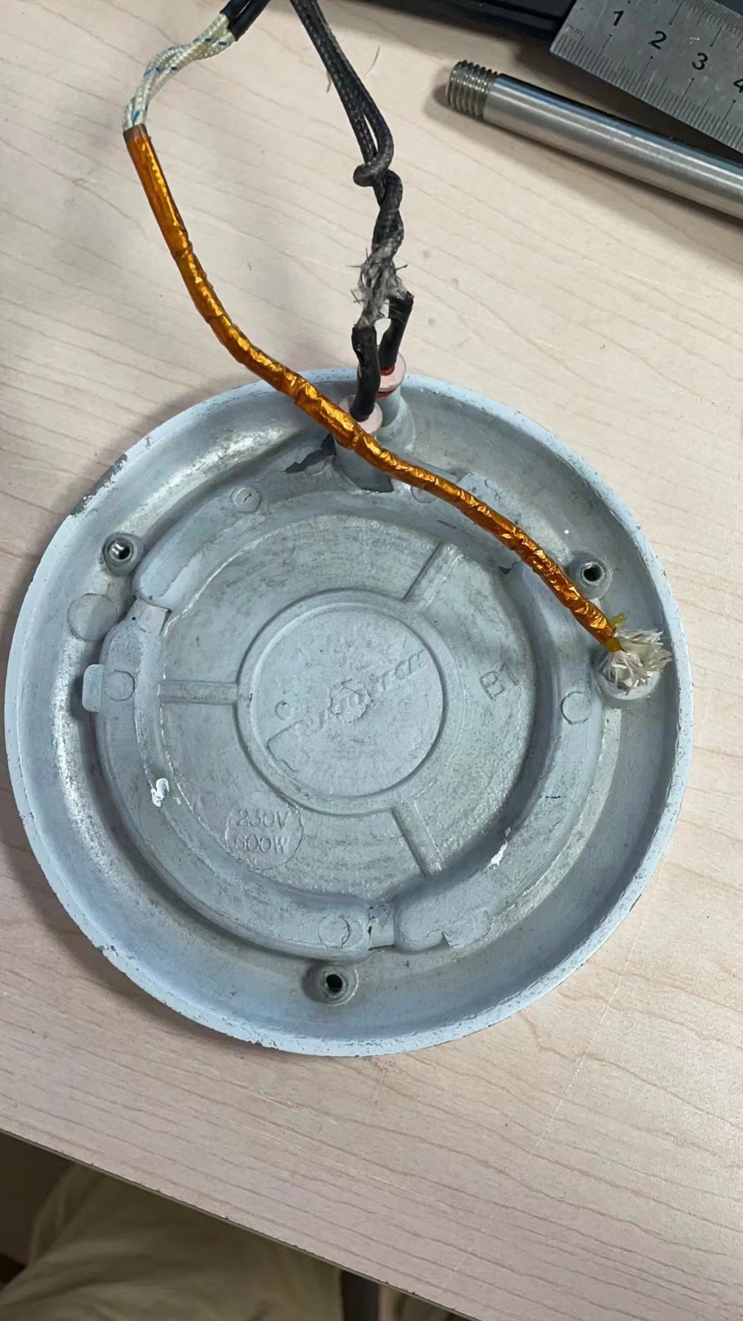 寻东莞附近有喷铁氟龙油漆的喷油加工厂，这一批有三千多件