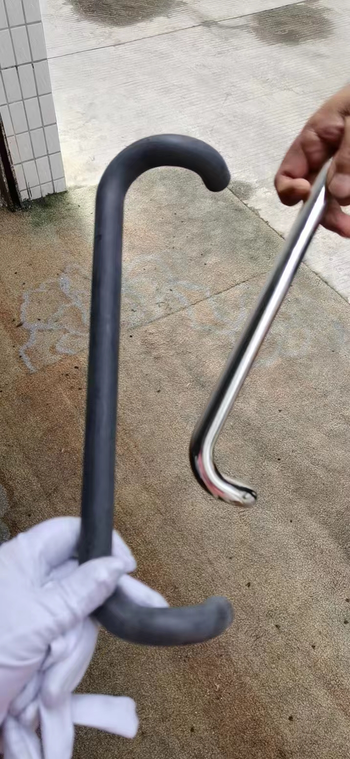 代客户寻求有能做水电镀镀铬白，钛金，一个月大概有十万件