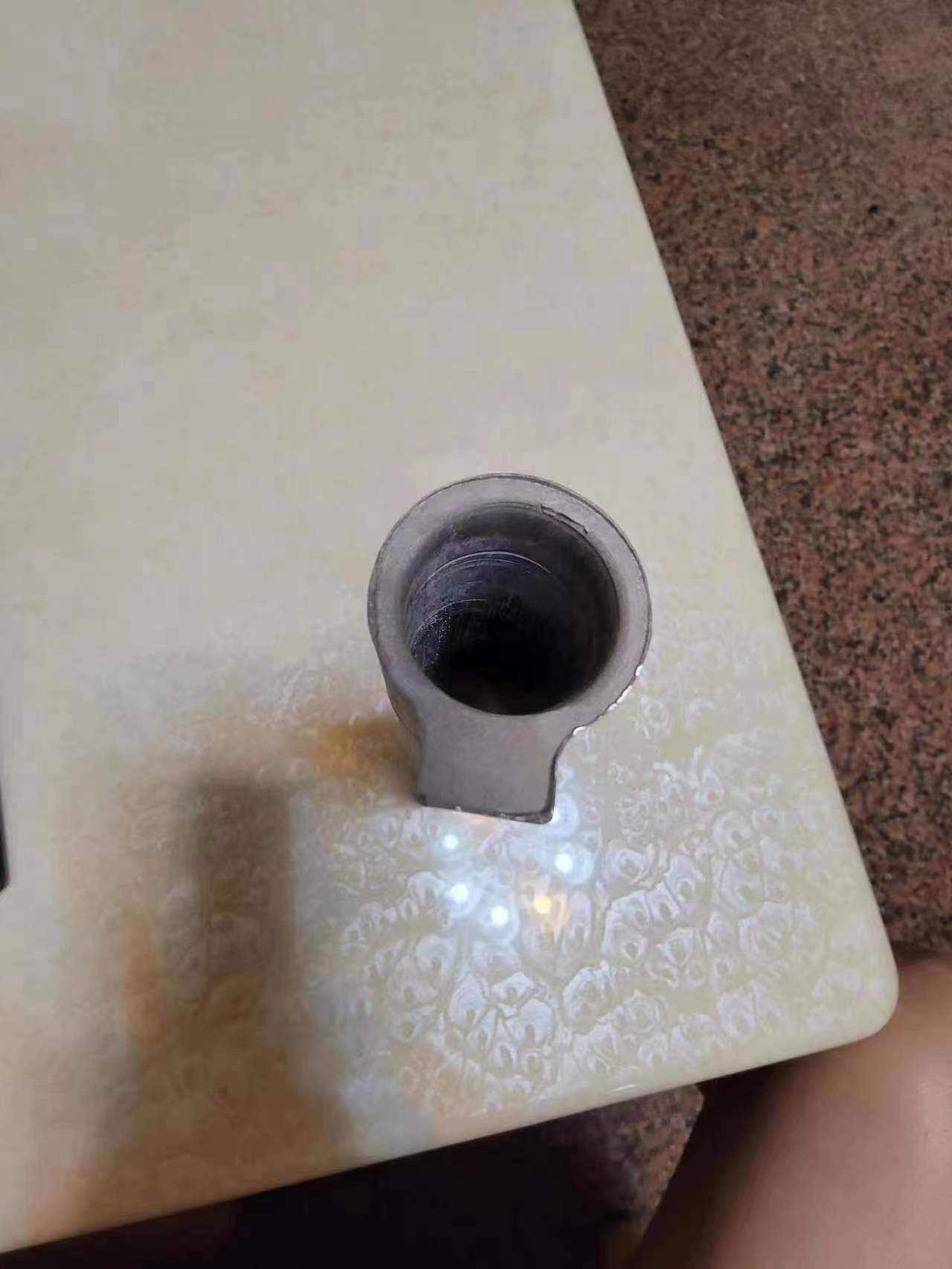 寻有能做压铸或者浇铸的加工厂，需求量有一万个/次