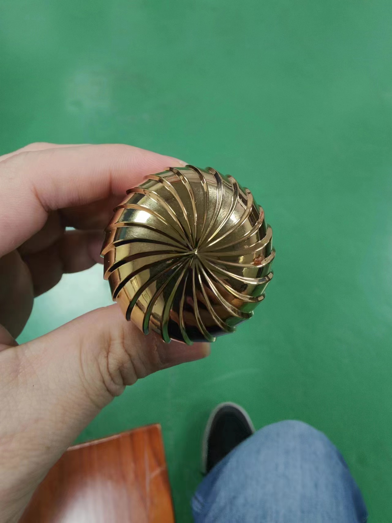 寻找深莞或附近地区真空镀加工厂，量每月有10万只左右