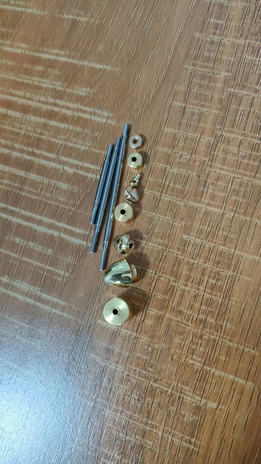 寻镀仿金色的电镀加工厂，目前需求几万件