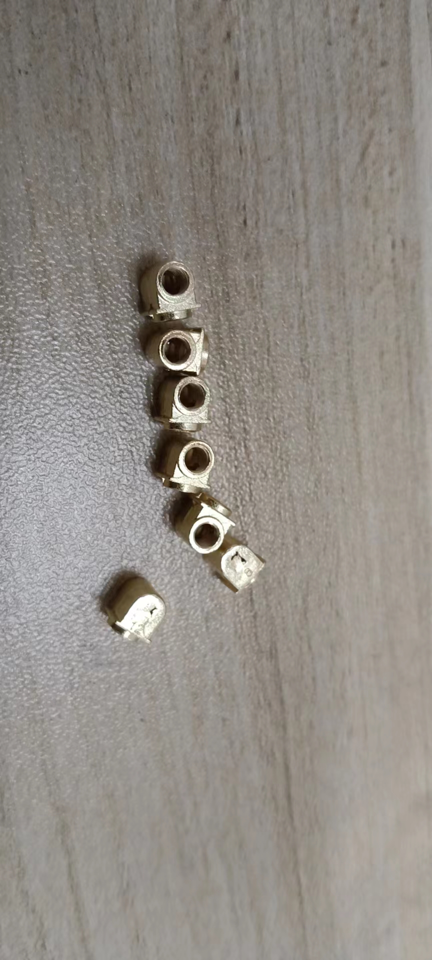 寻找东莞塘厦或附近地区电镀加工厂，要先打样给客户确认