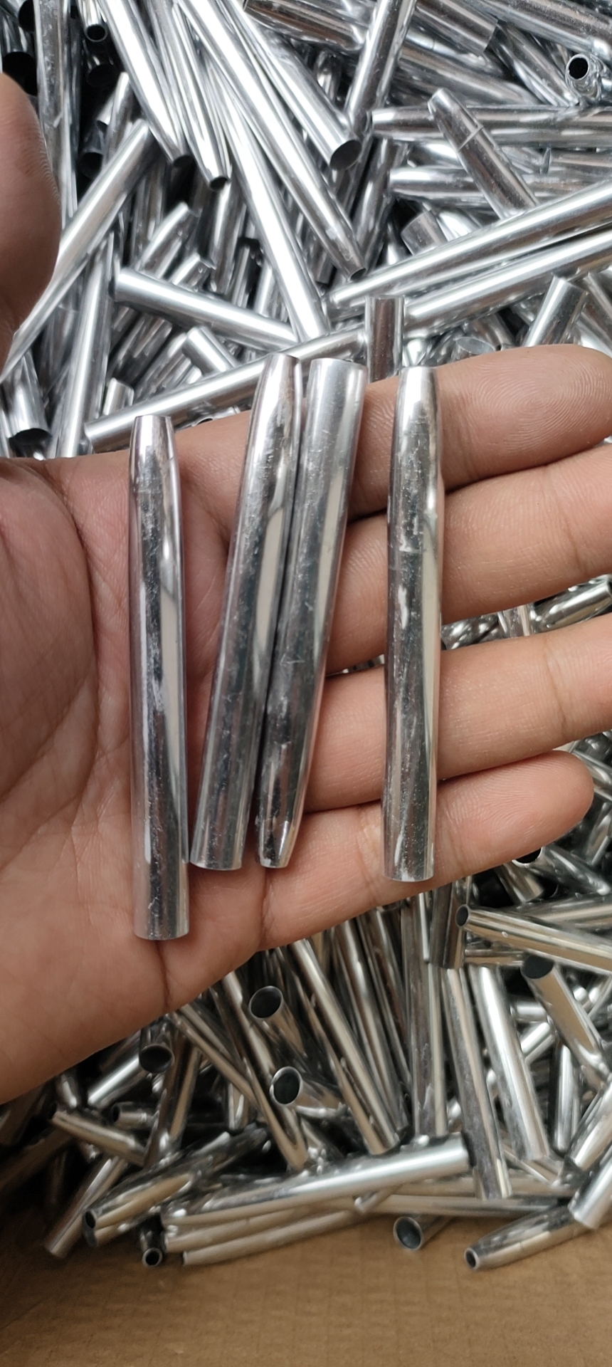 寻深莞地区做铝管脱漆的加工厂，这批共有2-3万件